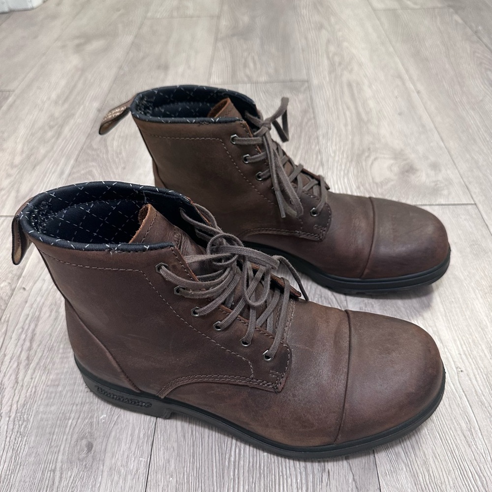 Women’s Blundstone Lace-up boots